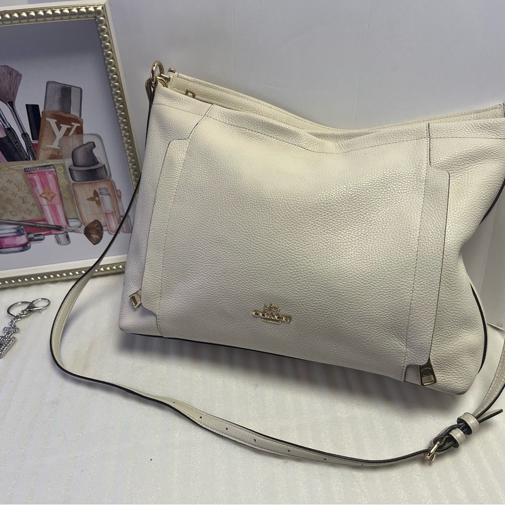 White Coach Scout Hobo Bag White pebble leather gold hardware